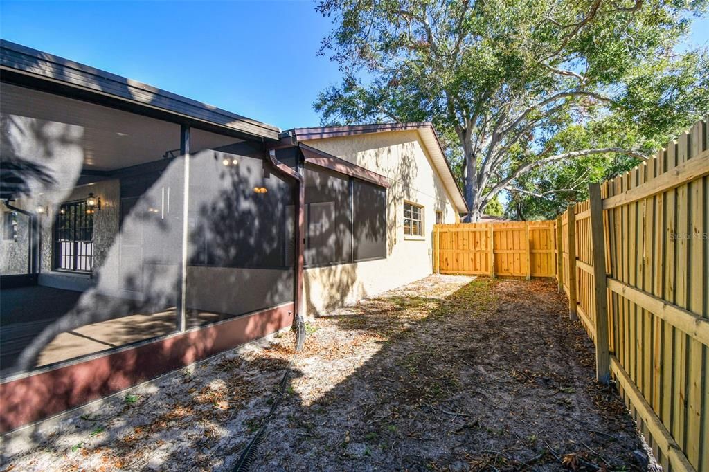 For Sale: $395,000 (2 beds, 2 baths, 1452 Square Feet)