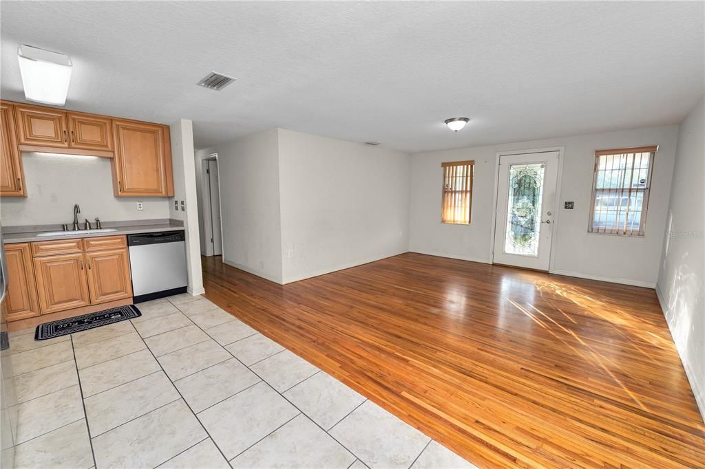 For Sale: $335,000 (4 beds, 2 baths, 2099 Square Feet)