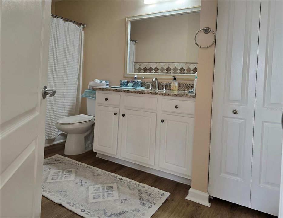 2nd Bathroom