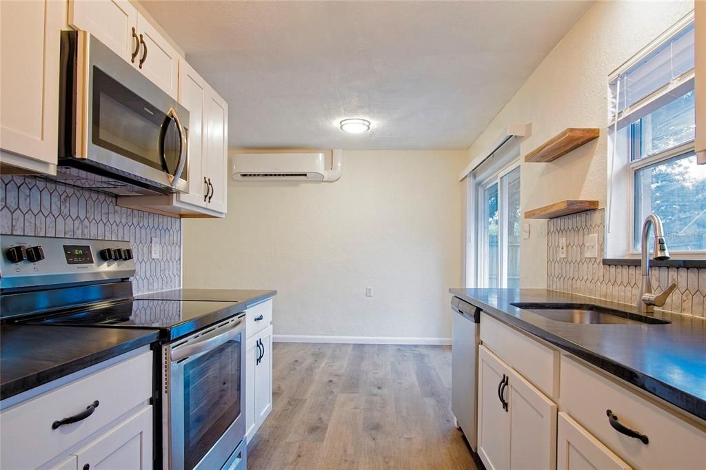 For Rent: $1,600 (1 beds, 1 baths, 625 Square Feet)