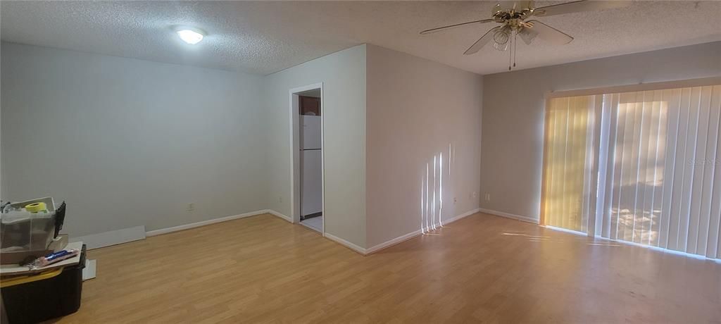 For Sale: $175,000 (2 beds, 1 baths, 890 Square Feet)