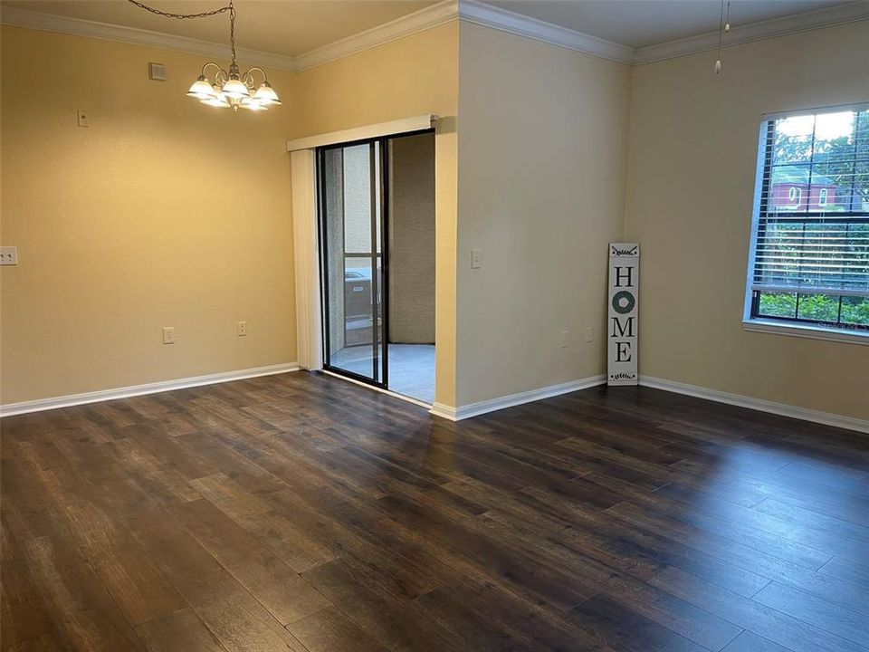 For Rent: $1,650 (1 beds, 1 baths, 756 Square Feet)