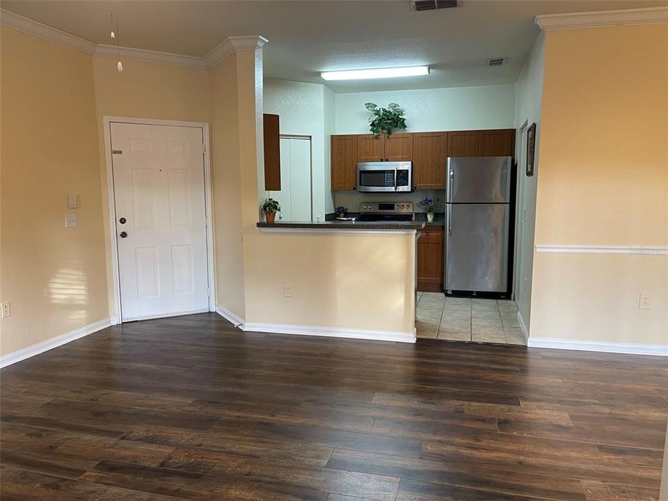 For Rent: $1,650 (1 beds, 1 baths, 756 Square Feet)