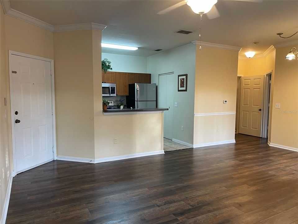 For Rent: $1,650 (1 beds, 1 baths, 756 Square Feet)