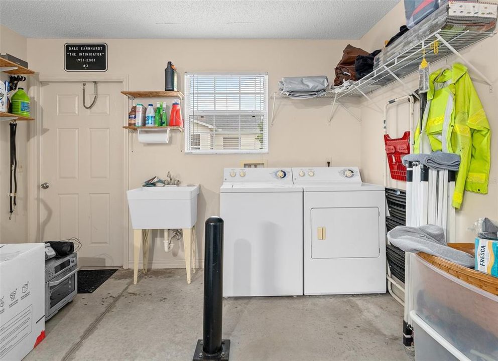 For Sale: $328,900 (2 beds, 2 baths, 1148 Square Feet)