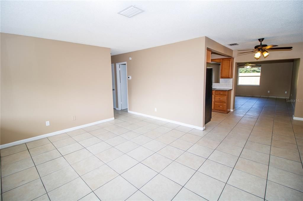 For Sale: $259,000 (3 beds, 2 baths, 1398 Square Feet)