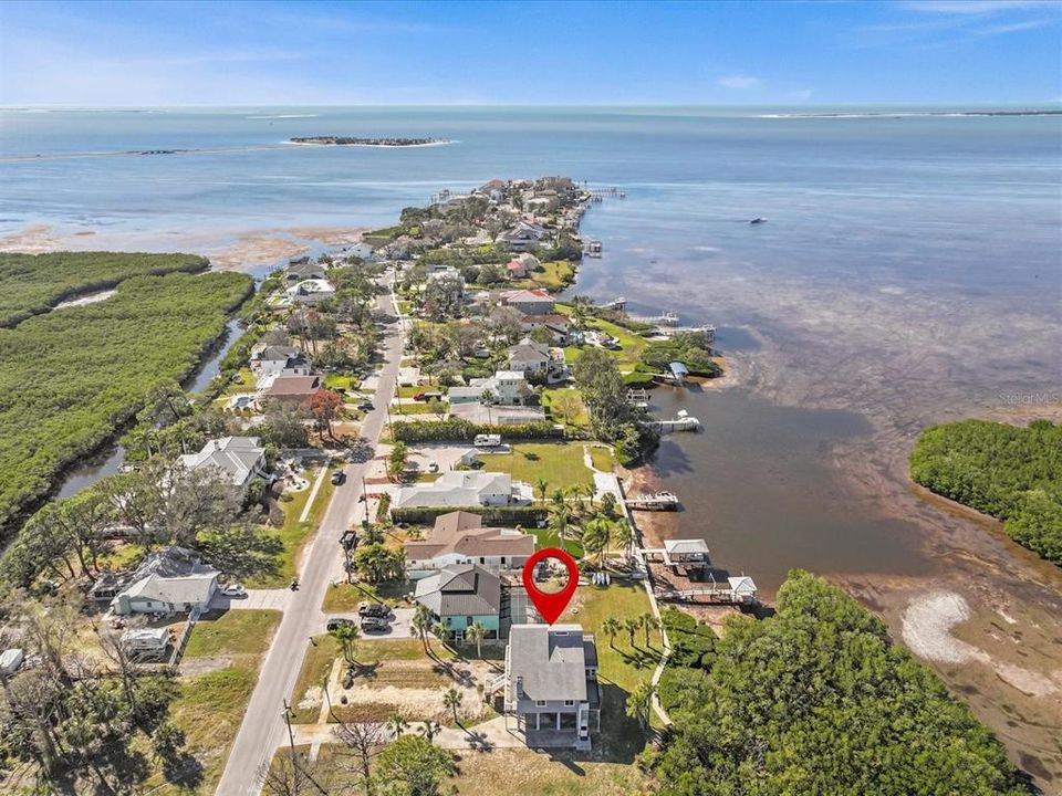 合同活跃: $709,000 (3 贝兹, 3 浴室, 2100 平方英尺)