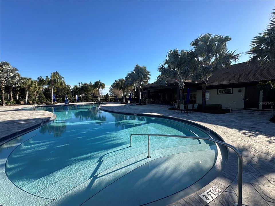 THE VISTAS CLUBHOUSE POOL