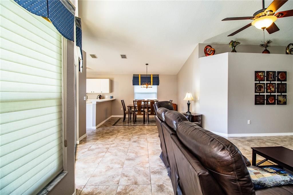 For Sale: $339,900 (3 beds, 2 baths, 1500 Square Feet)