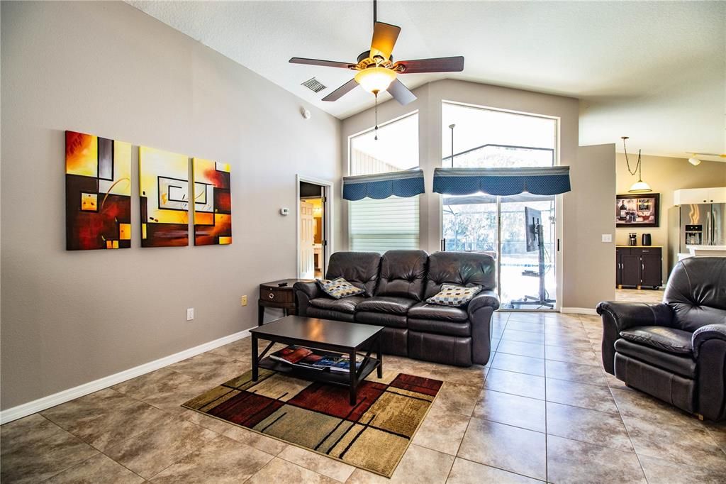 For Sale: $339,900 (3 beds, 2 baths, 1500 Square Feet)