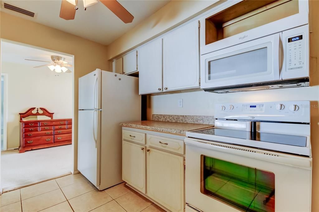 For Sale: $380,000 (2 beds, 2 baths, 1666 Square Feet)