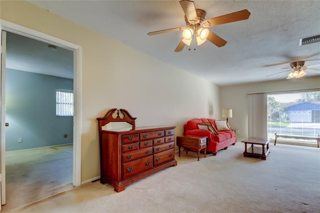 For Sale: $380,000 (2 beds, 2 baths, 1666 Square Feet)