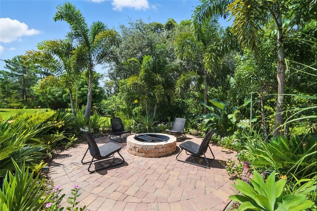 Под контрактом: $1,250,000 (4 спален, 3 ванн, 3151 Квадратных фут)