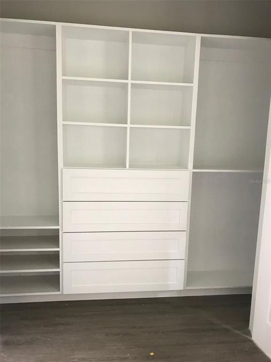 Под контрактом: $1,250,000 (4 спален, 3 ванн, 3151 Квадратных фут)