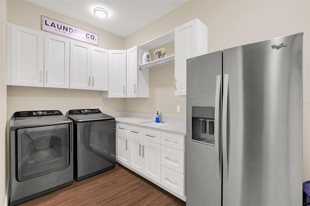 Под контрактом: $1,250,000 (4 спален, 3 ванн, 3151 Квадратных фут)