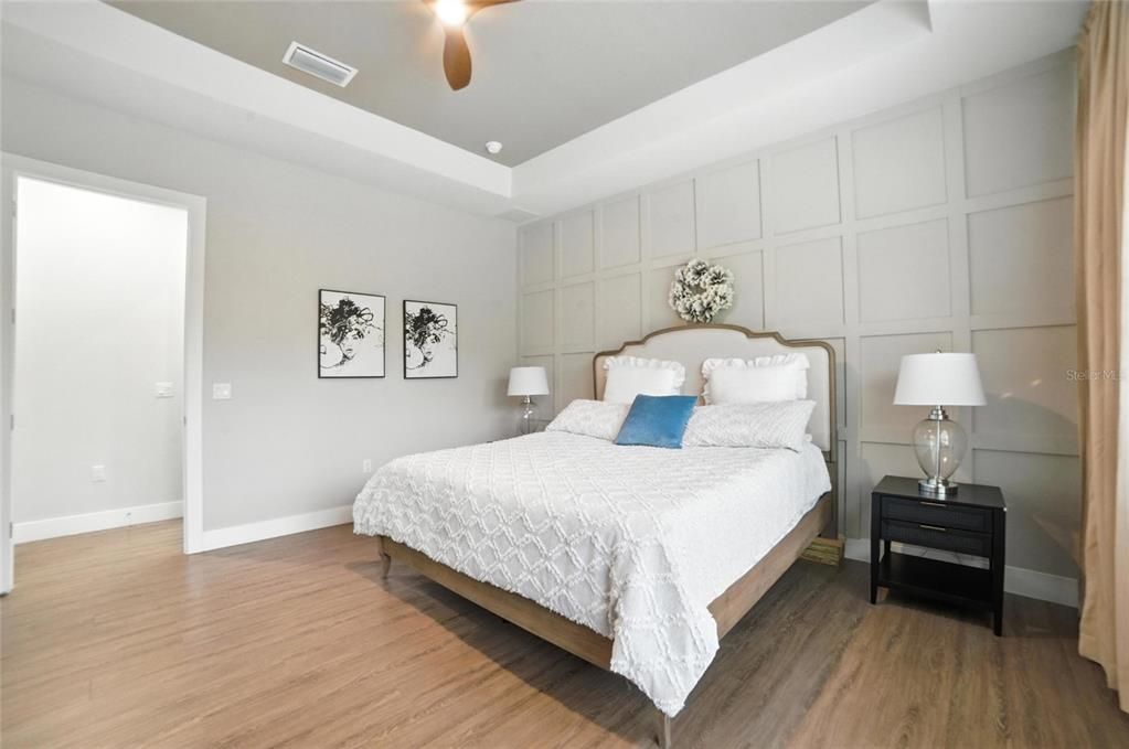 Под контрактом: $1,250,000 (4 спален, 3 ванн, 3151 Квадратных фут)