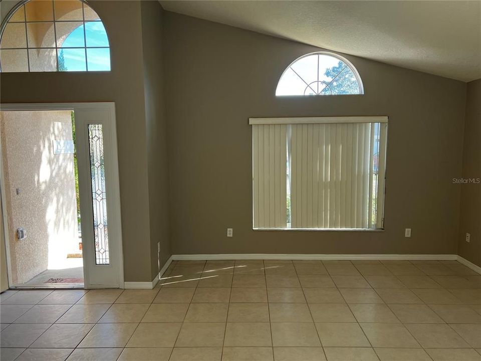 For Rent: $2,500 (4 beds, 2 baths, 2167 Square Feet)