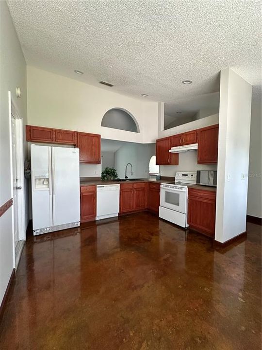 For Rent: $2,275 (3 beds, 2 baths, 1232 Square Feet)