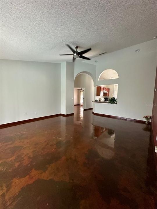 For Rent: $2,275 (3 beds, 2 baths, 1232 Square Feet)