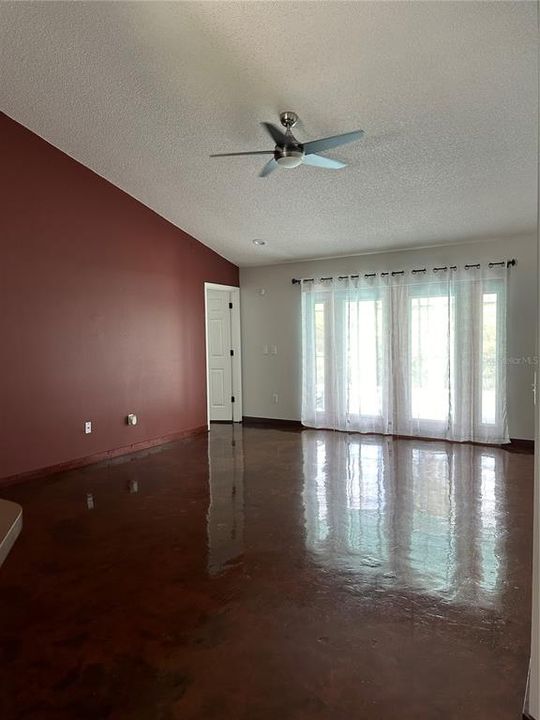 For Rent: $2,275 (3 beds, 2 baths, 1232 Square Feet)