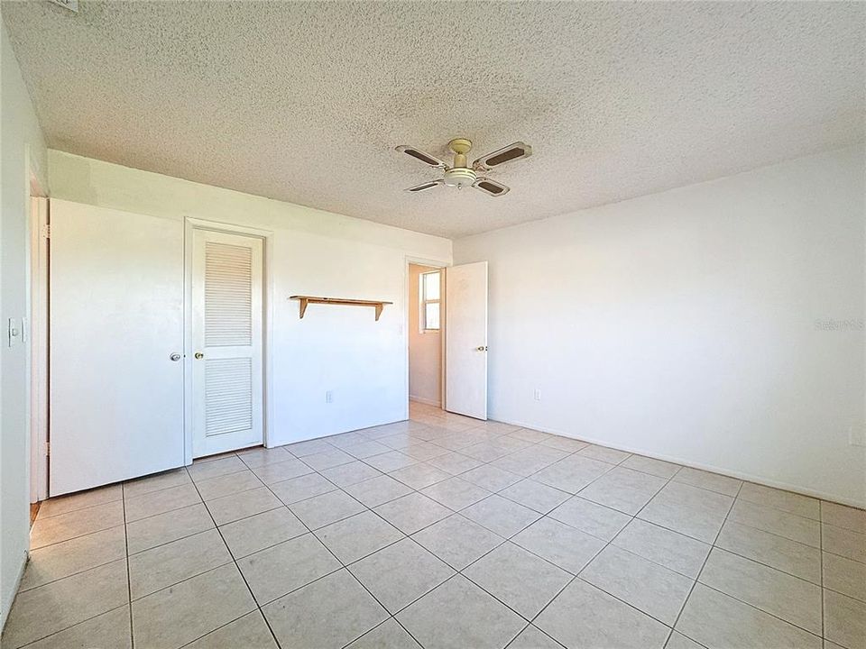 For Sale: $240,000 (2 beds, 2 baths, 1106 Square Feet)