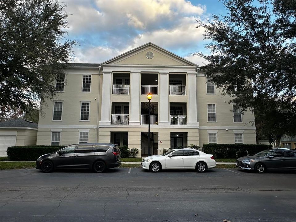 Recently Rented: $2,090 (2 beds, 2 baths, 1122 Square Feet)