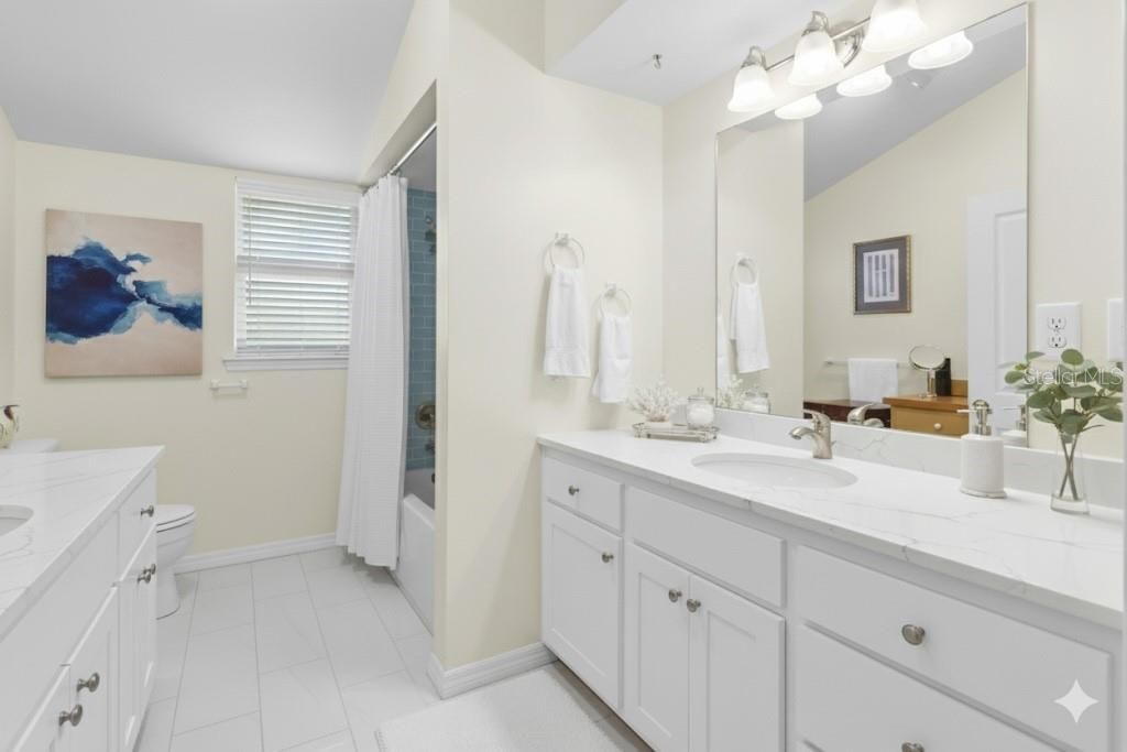 待售: $1,299,999 (3 贝兹, 2 浴室, 2383 平方英尺)