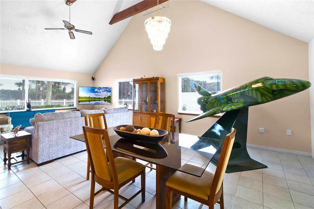 待售: $1,299,999 (3 贝兹, 2 浴室, 2383 平方英尺)