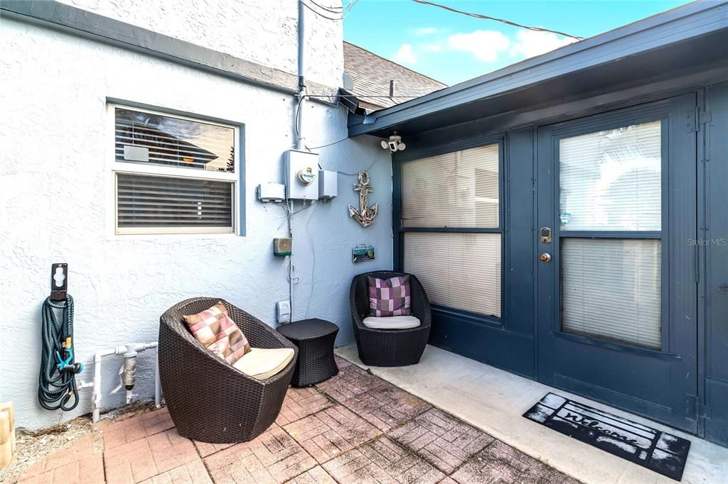 待售: $1,299,999 (3 贝兹, 2 浴室, 2383 平方英尺)