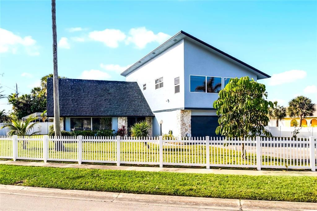 待售: $1,299,999 (3 贝兹, 2 浴室, 2383 平方英尺)