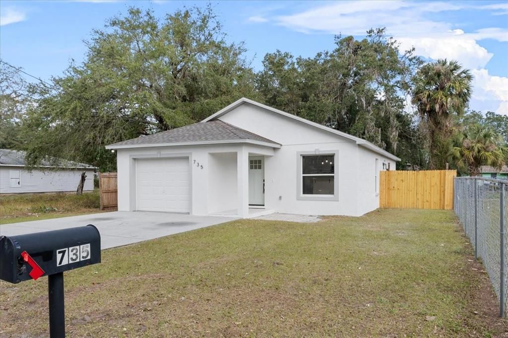 For Sale: $259,000 (3 beds, 2 baths, 1194 Square Feet)