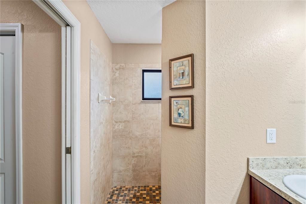 Activo con contrato: $464,900 (3 camas, 2 baños, 1480 Pies cuadrados)