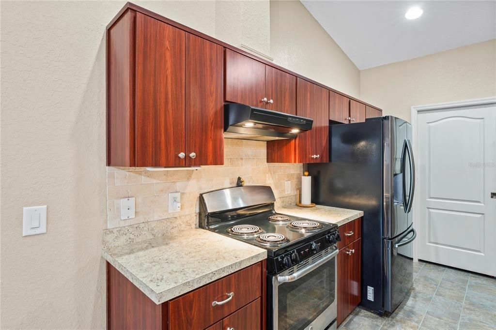 Activo con contrato: $464,900 (3 camas, 2 baños, 1480 Pies cuadrados)