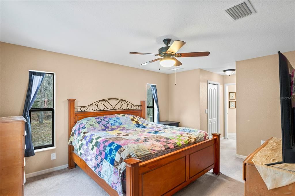 Activo con contrato: $464,900 (3 camas, 2 baños, 1480 Pies cuadrados)