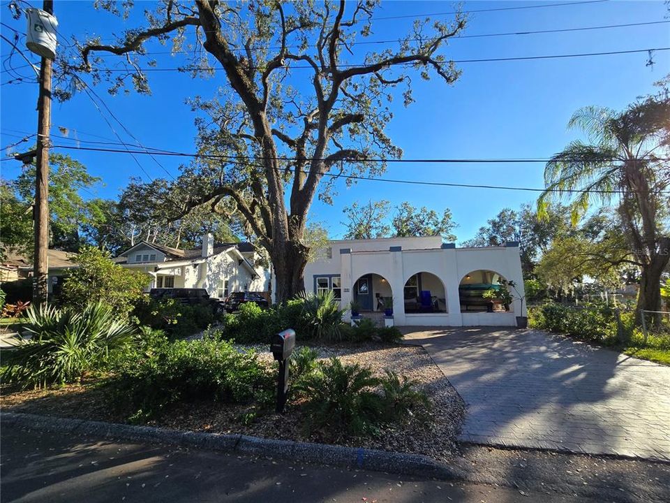 For Sale: $685,000 (3 beds, 2 baths, 1643 Square Feet)