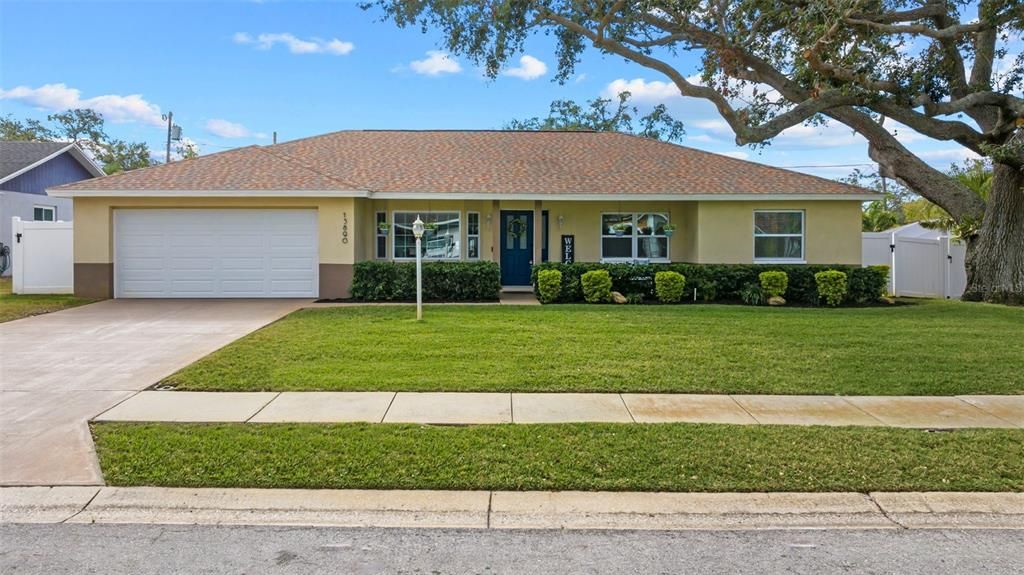 For Sale: $675,000 (3 beds, 2 baths, 1917 Square Feet)