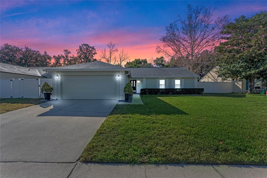 For Sale: $425,000 (3 beds, 2 baths, 1350 Square Feet)