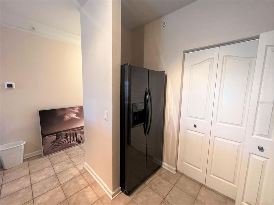 For Rent: $1,695 (1 beds, 1 baths, 958 Square Feet)