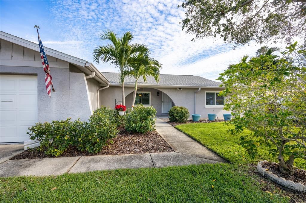 For Sale: $575,000 (3 beds, 2 baths, 1463 Square Feet)