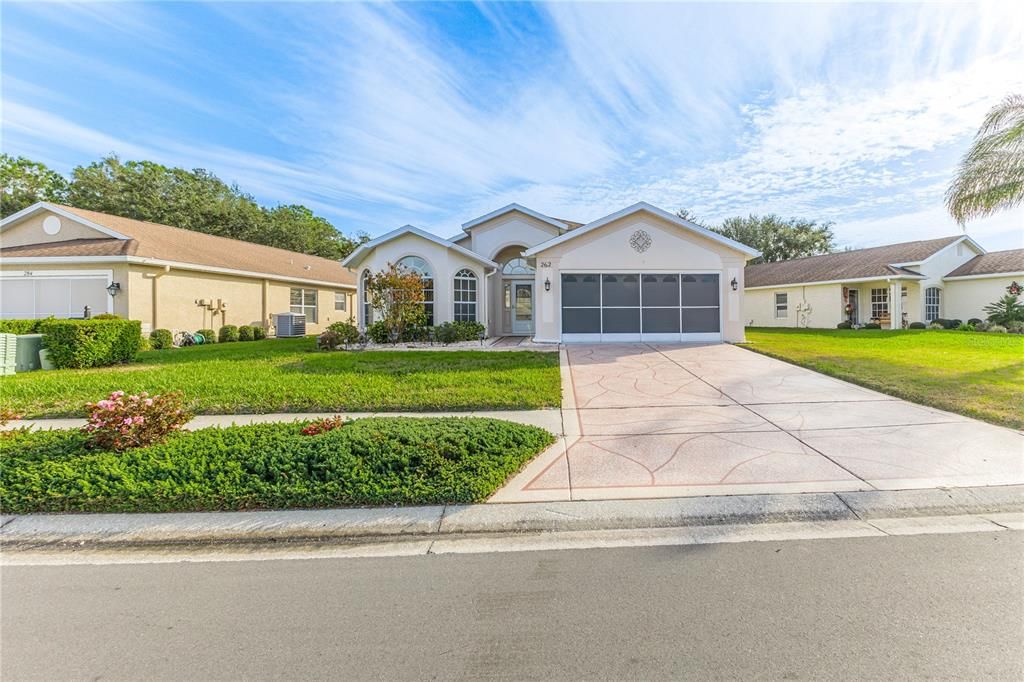 For Sale: $340,000 (3 beds, 2 baths, 1990 Square Feet)