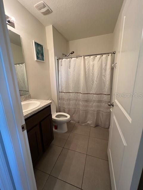 For Rent: $3,200 (5 beds, 2 baths, 2447 Square Feet)