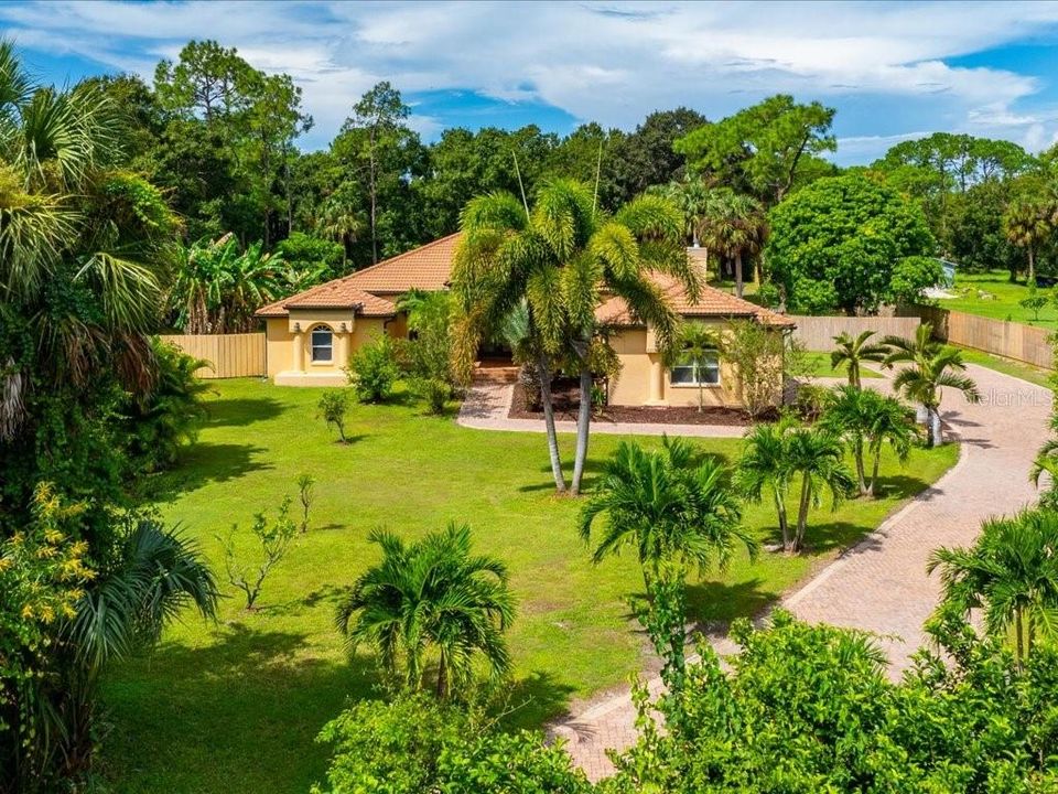 Recently Sold: $1,195,000 (4 beds, 3 baths, 2667 Square Feet)