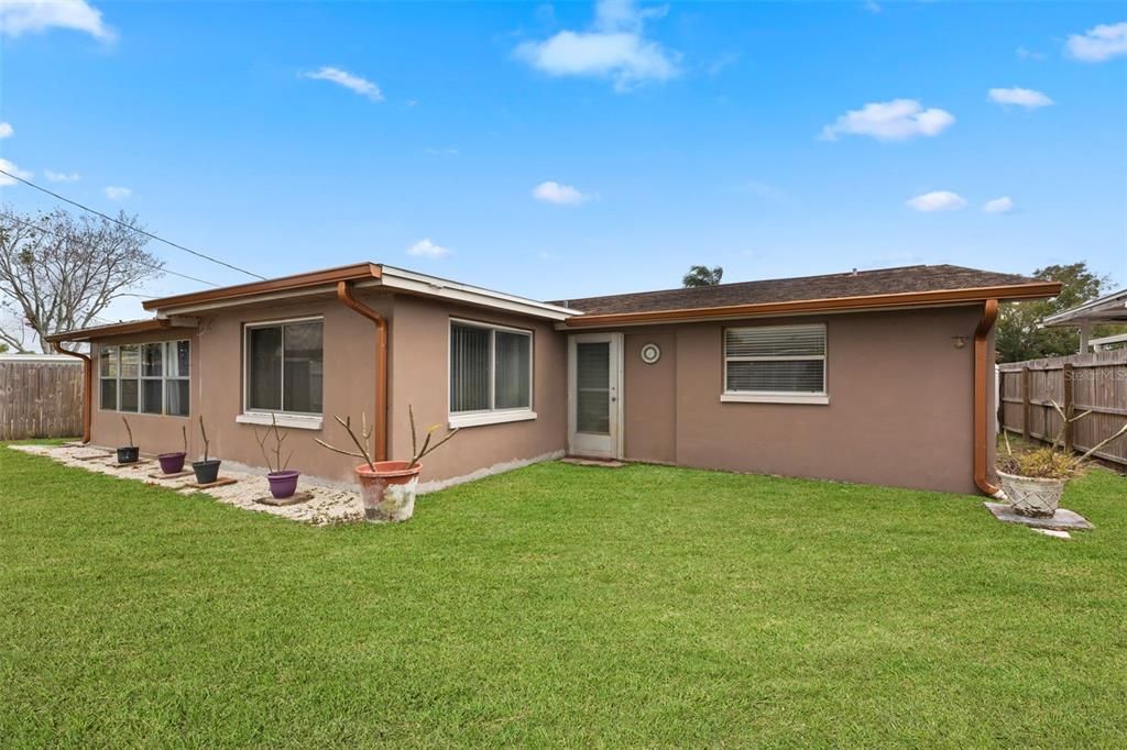 For Sale: $297,000 (3 beds, 1 baths, 1320 Square Feet)