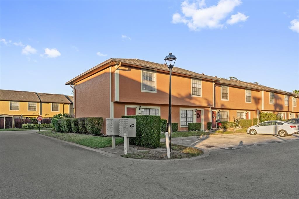 Active With Contract: $199,900 (3 beds, 2 baths, 1161 Square Feet)