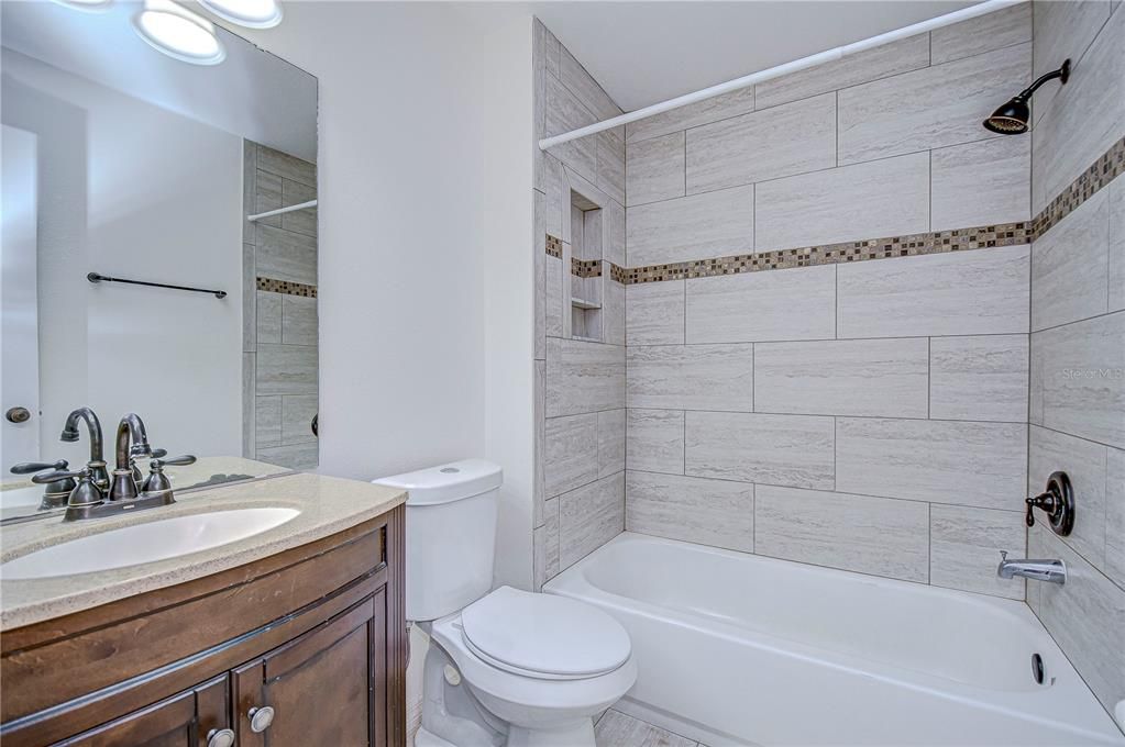 For Sale: $224,500 (2 beds, 2 baths, 1161 Square Feet)