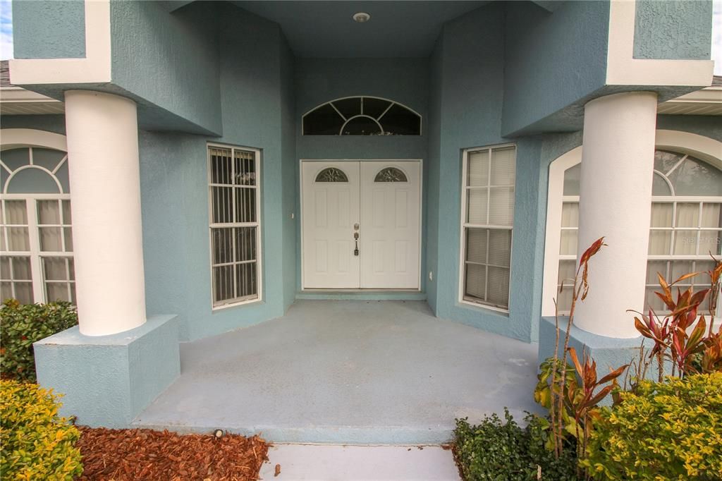 For Rent: $2,100 (3 beds, 2 baths, 1808 Square Feet)