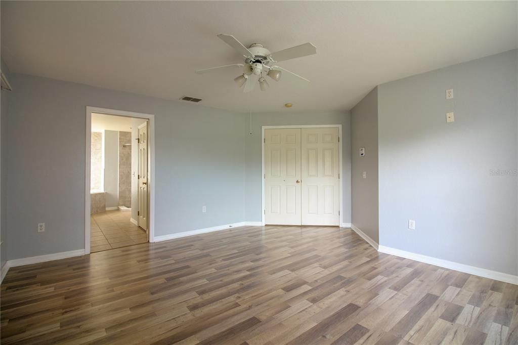 For Rent: $2,100 (3 beds, 2 baths, 1808 Square Feet)