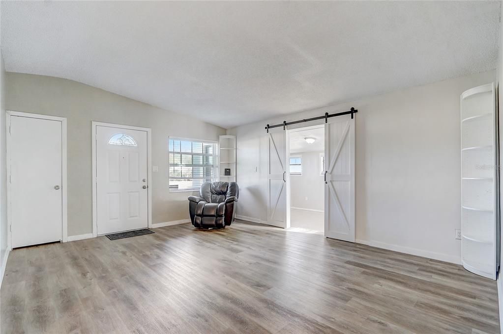 For Sale: $348,900 (3 beds, 1 baths, 1365 Square Feet)