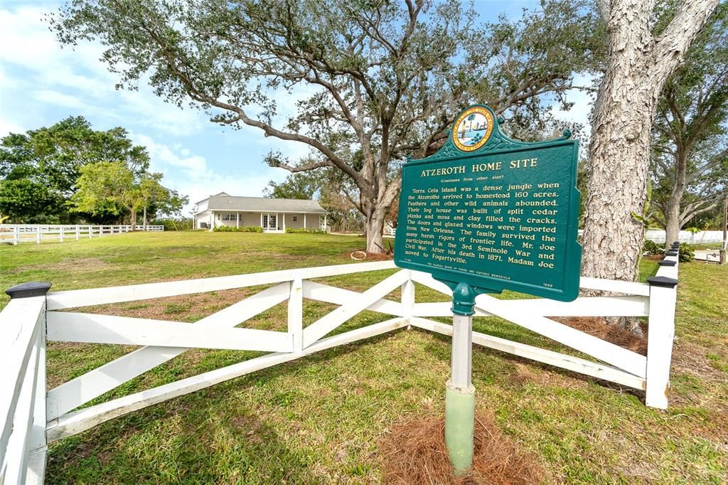 For Sale: $2,473,000 (3 beds, 3 baths, 2733 Square Feet)