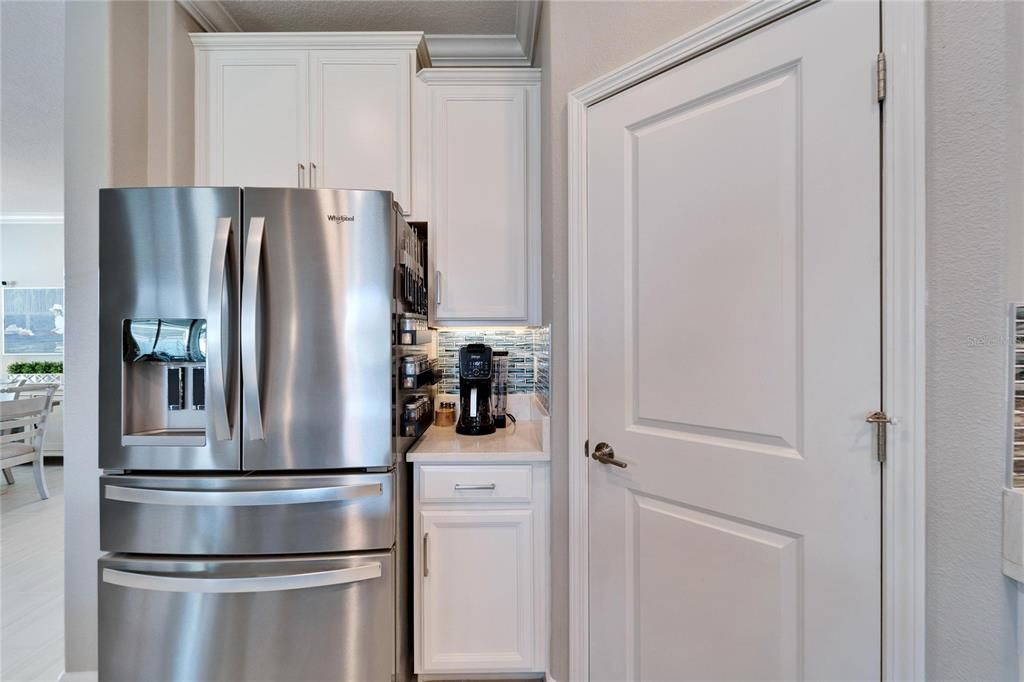 For Sale: $340,000 (2 beds, 2 baths, 1683 Square Feet)